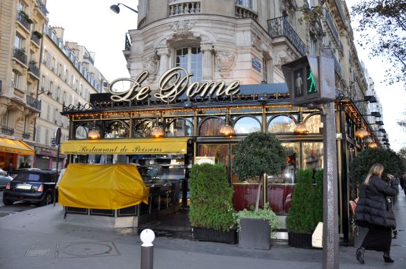 Le Dome in Montparnasse where Eva meets Fernande Olivier.