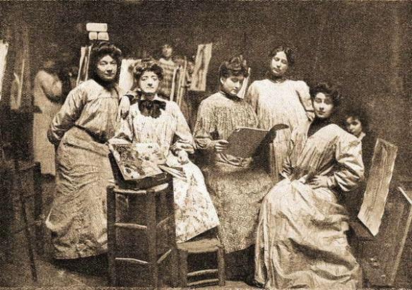 A photography of some of the female messiers (studio assistants) of the Académie Julian. Source:http://verat.pagesperso-orange.fr/la_peinture/Mixite_Beaux-Arts.htm