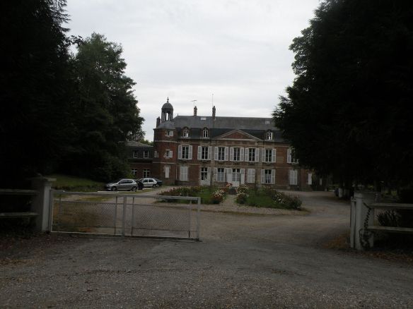 Chateau de Beaufresne (2012 photo). Source: http://commons.wikimedia.org/wiki/File:Château_de_Beaufresne.JPG