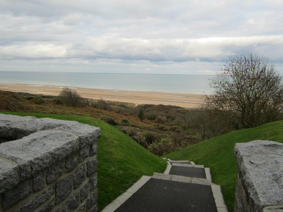 395291_104421293013152_1791864216_n