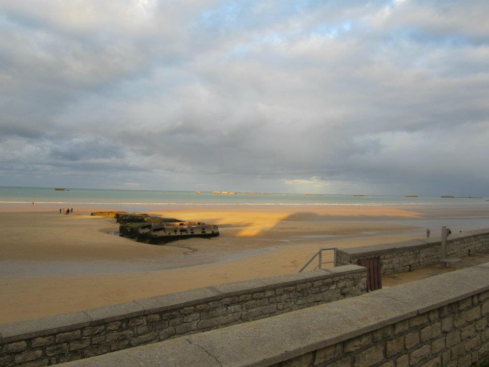 402322_104421719679776_147106384_n