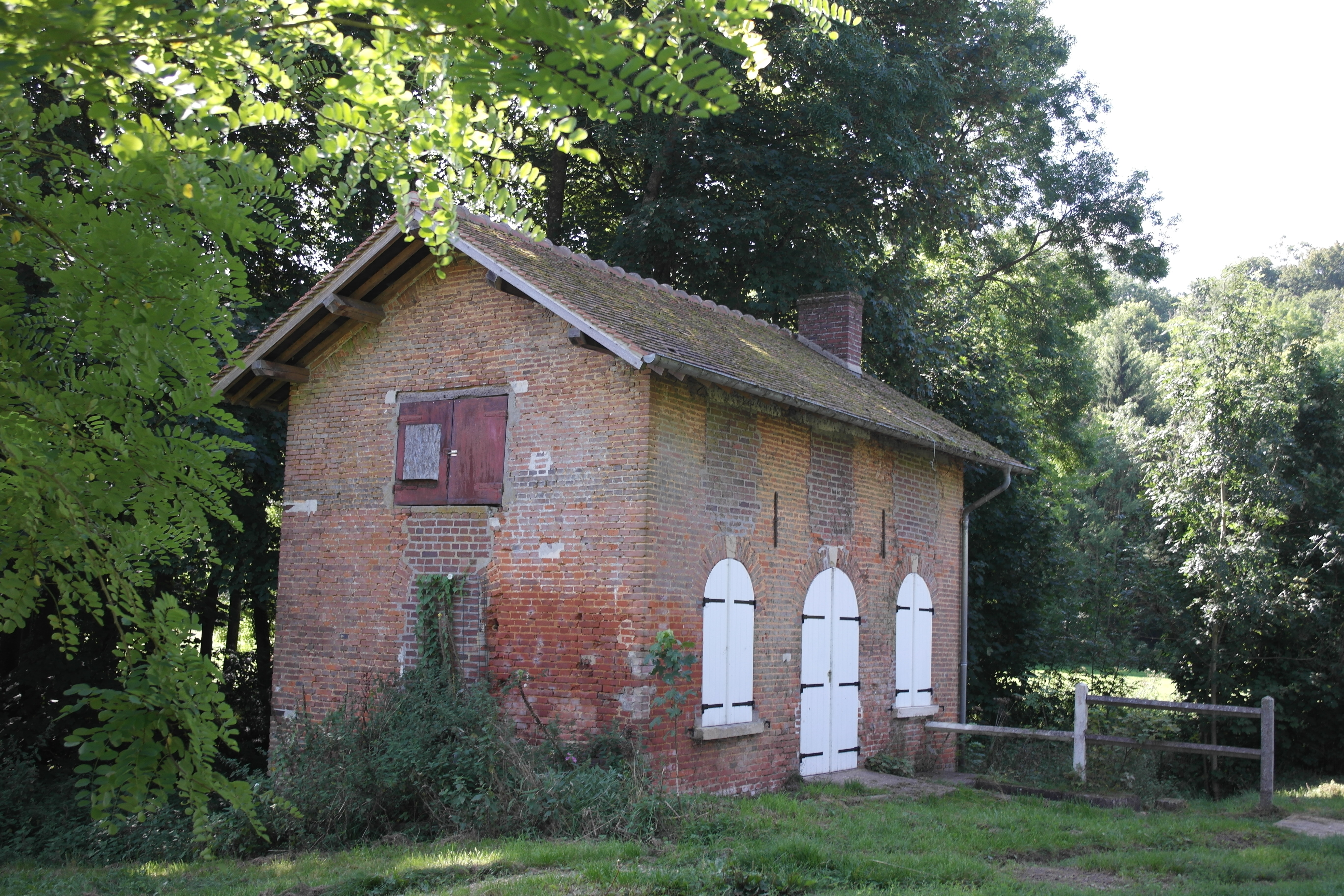 At the back of the property there still stands the small building that Cassatt used as her printing studio. She used the mill to provide electricity, and strung electrical lines to the very back of the property. She would spend as much as 8 hours a day in her little printing shed.